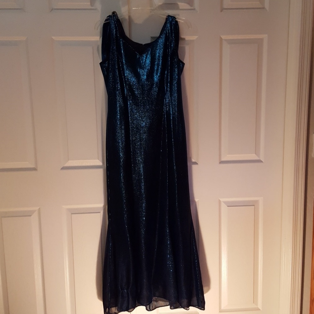 Custom made dress fits size 8.